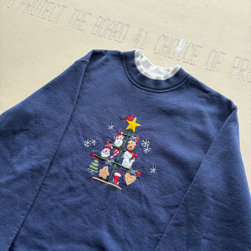 Vintage 90s 3D Designs Christmas Tree Embroidered Crewneck Sweatshirt